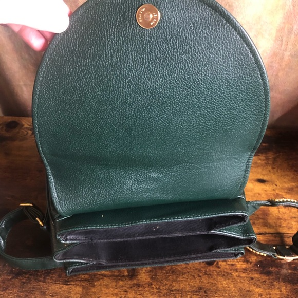 Vintage Green Purse with Gold Detail on Strap - Picture 5 of 10